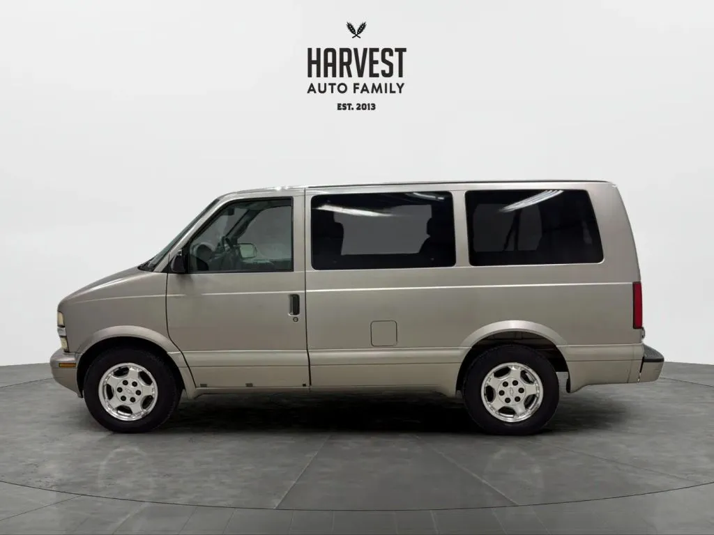 Chevrolet Astro Passenger photo 2