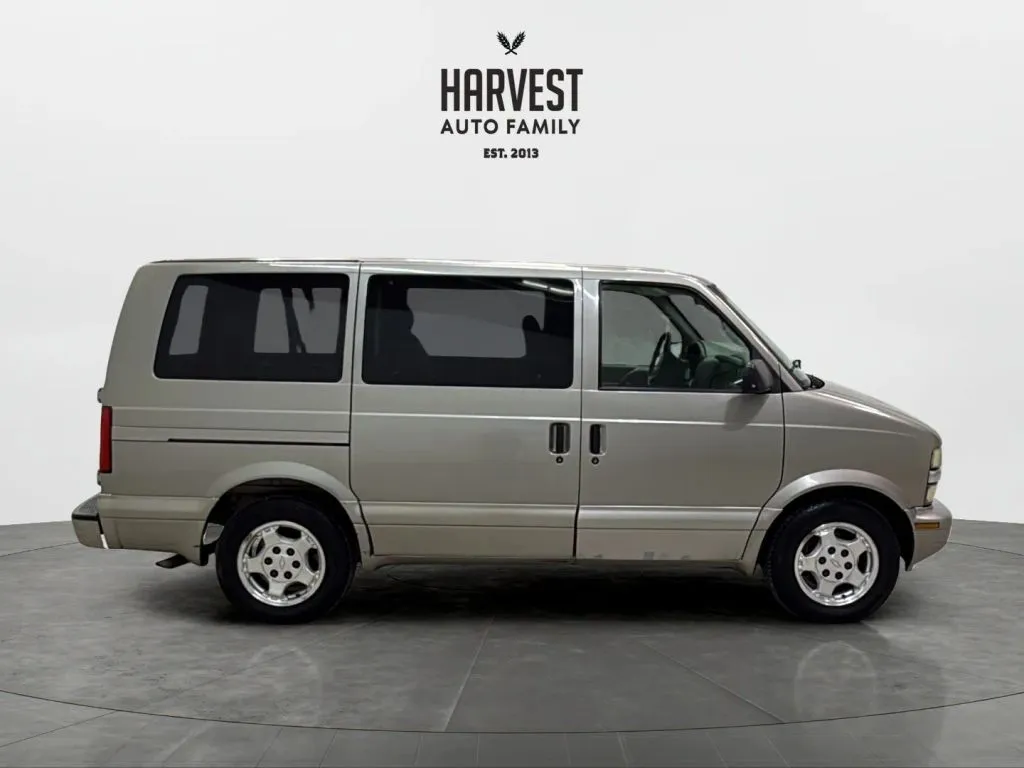 Chevrolet Astro Passenger photo 8
