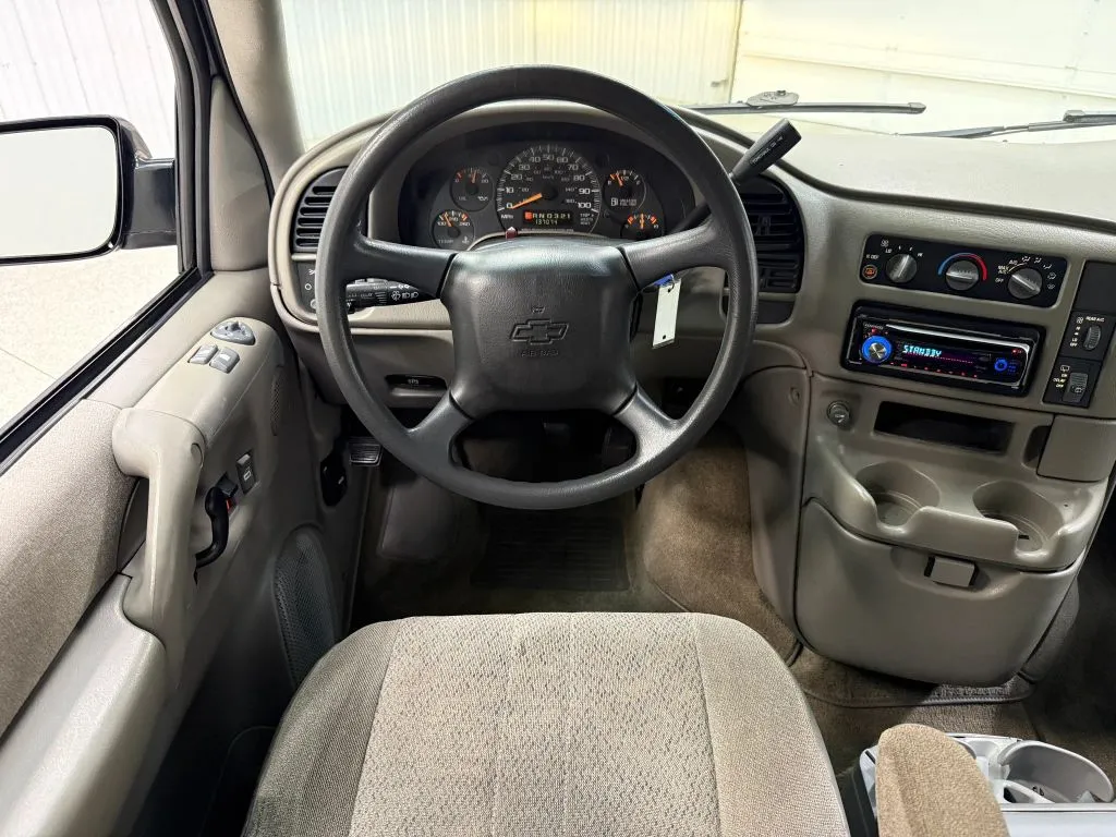 Chevrolet Astro Passenger photo 19