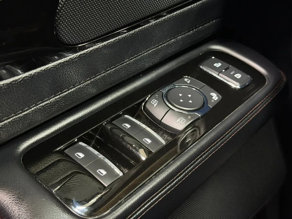 Lincoln Aviator photo 33