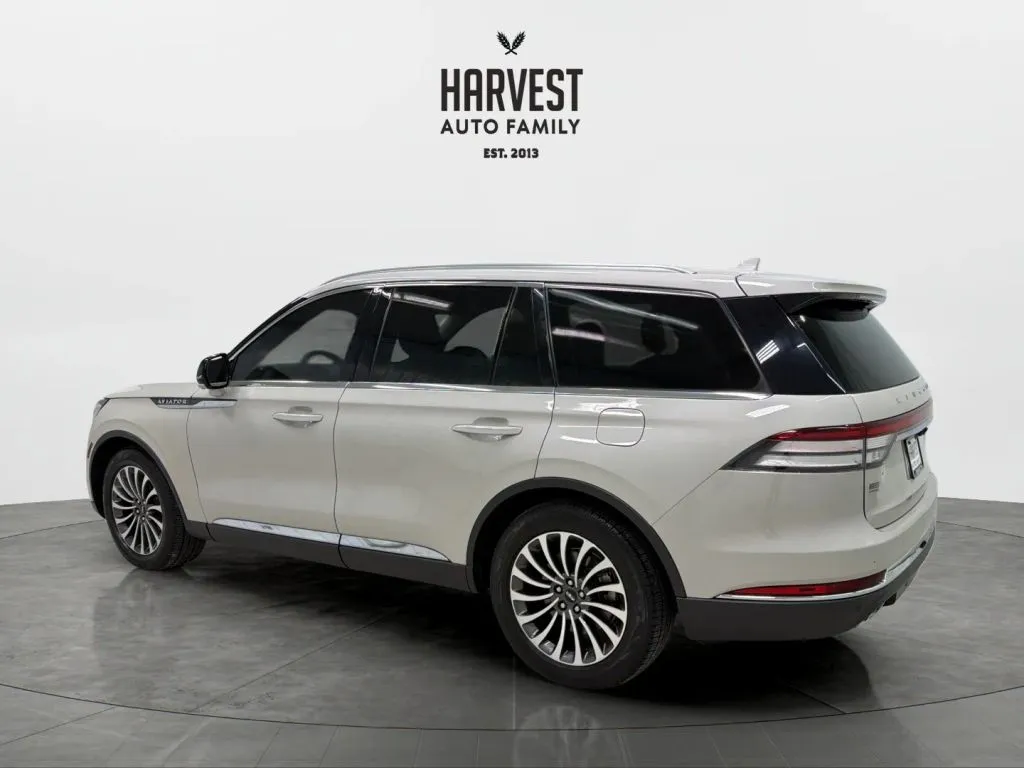 Lincoln Aviator photo 3