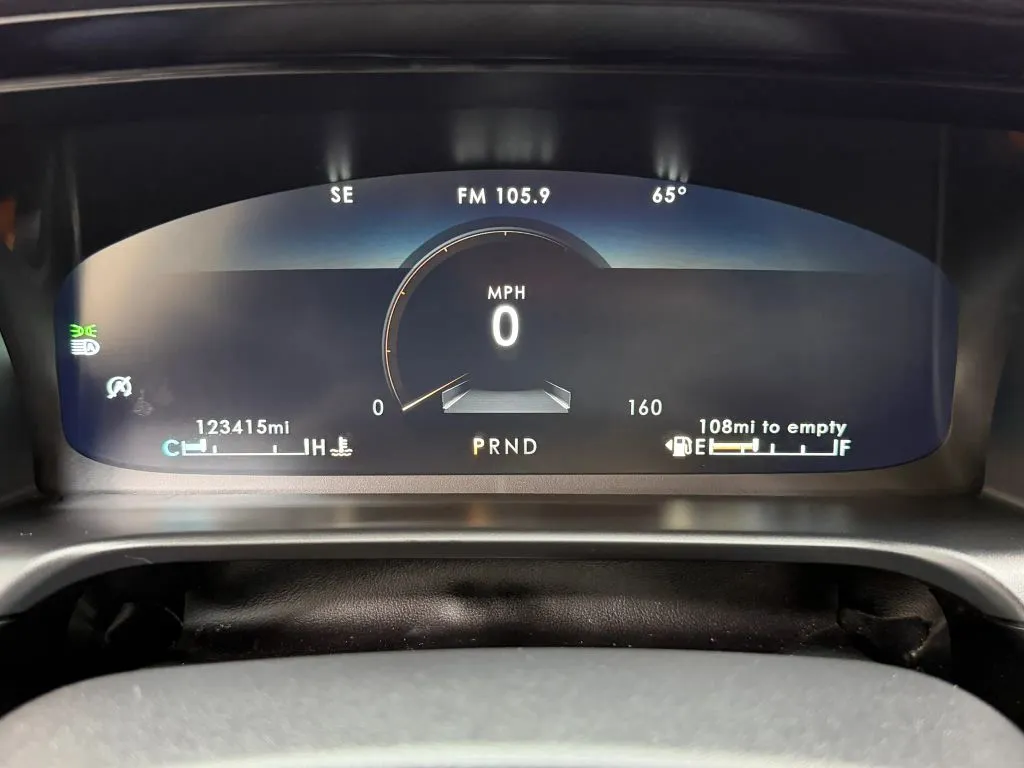 Lincoln Aviator photo 26