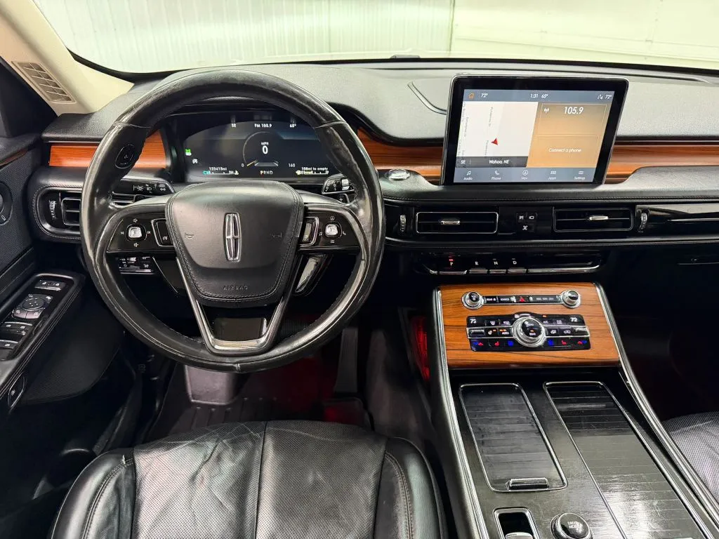 Lincoln Aviator photo 24