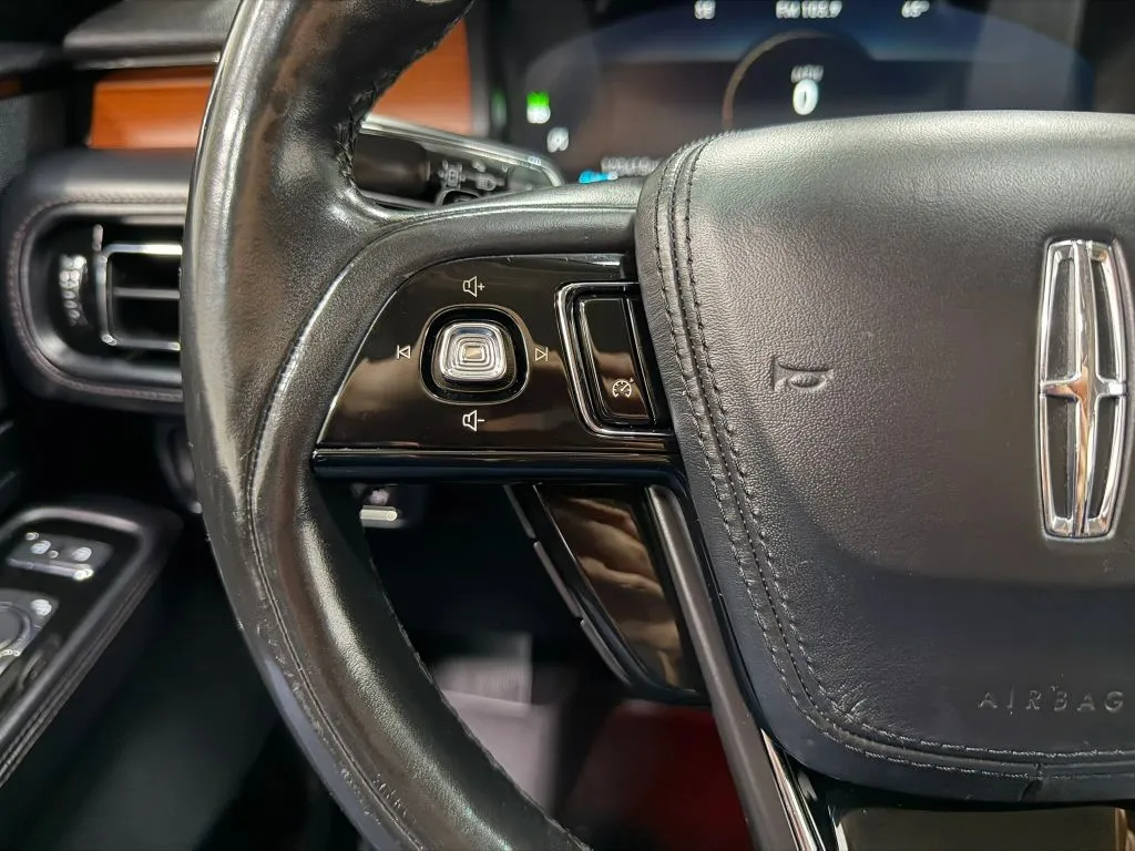 Lincoln Aviator photo 36
