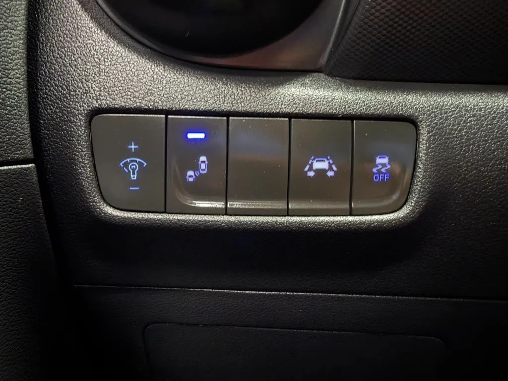 Hyundai Kona photo 28