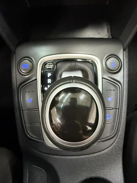 Hyundai Kona photo 26