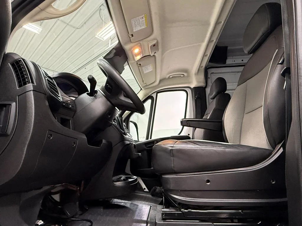 Ram Cargo Van photo 15