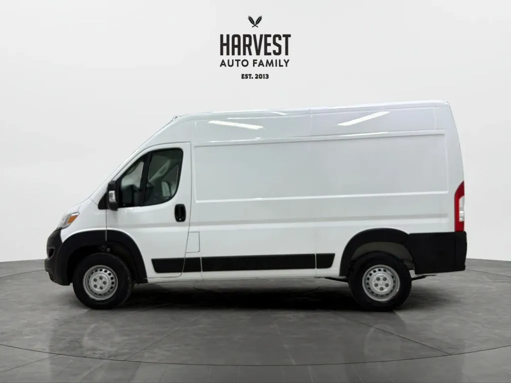 Ram Cargo Van photo 2