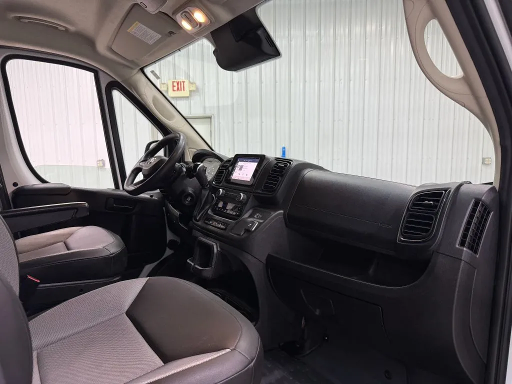 Ram Cargo Van photo 14