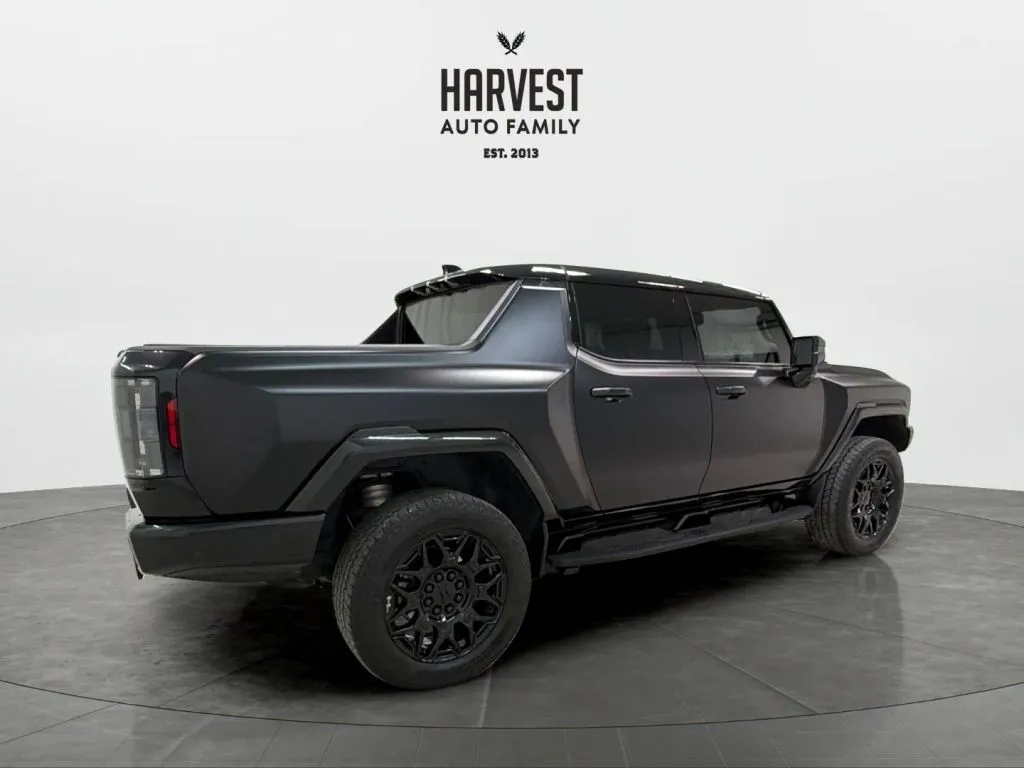 GMC Hummer EV Pickup photo 7