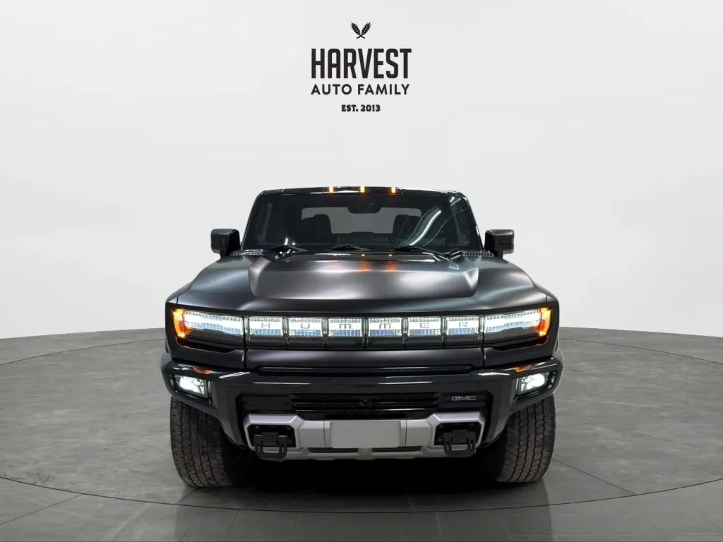 GMC Hummer EV Pickup photo 11