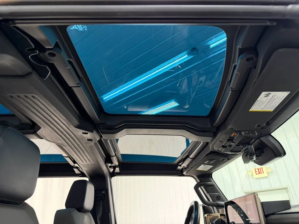 GMC Hummer EV Pickup photo 23