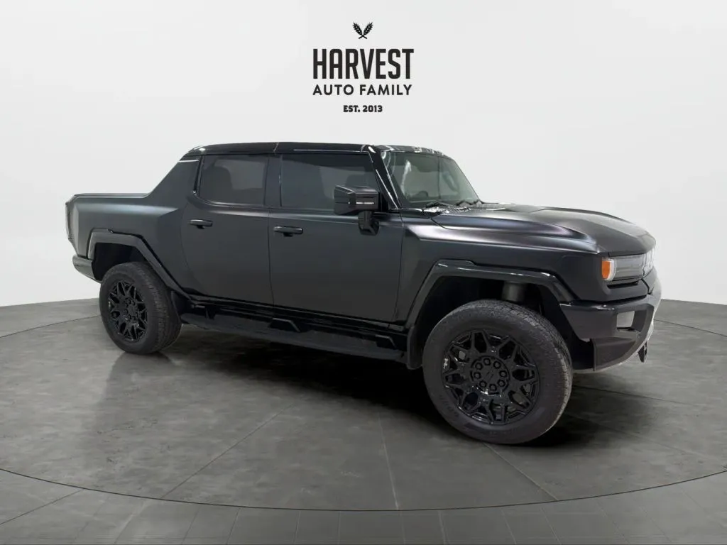 GMC Hummer EV Pickup photo 9