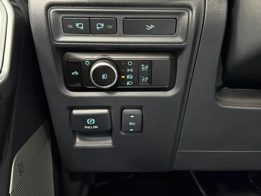 Ford F-150 photo 26