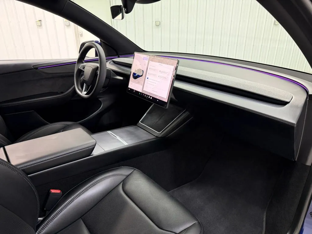 Tesla Model Y photo 14
