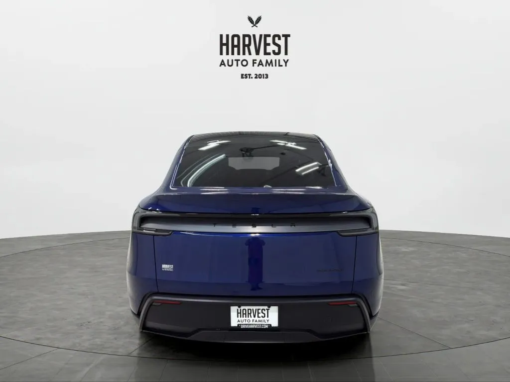 Tesla Model Y photo 5