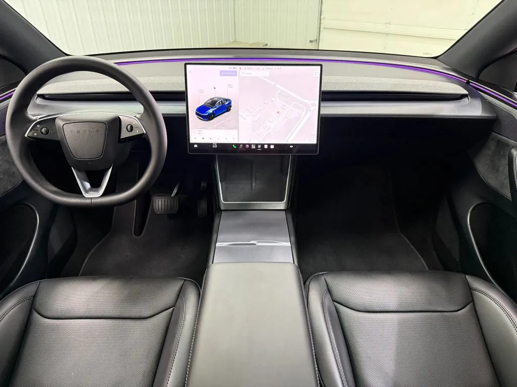 Tesla Model Y photo 13