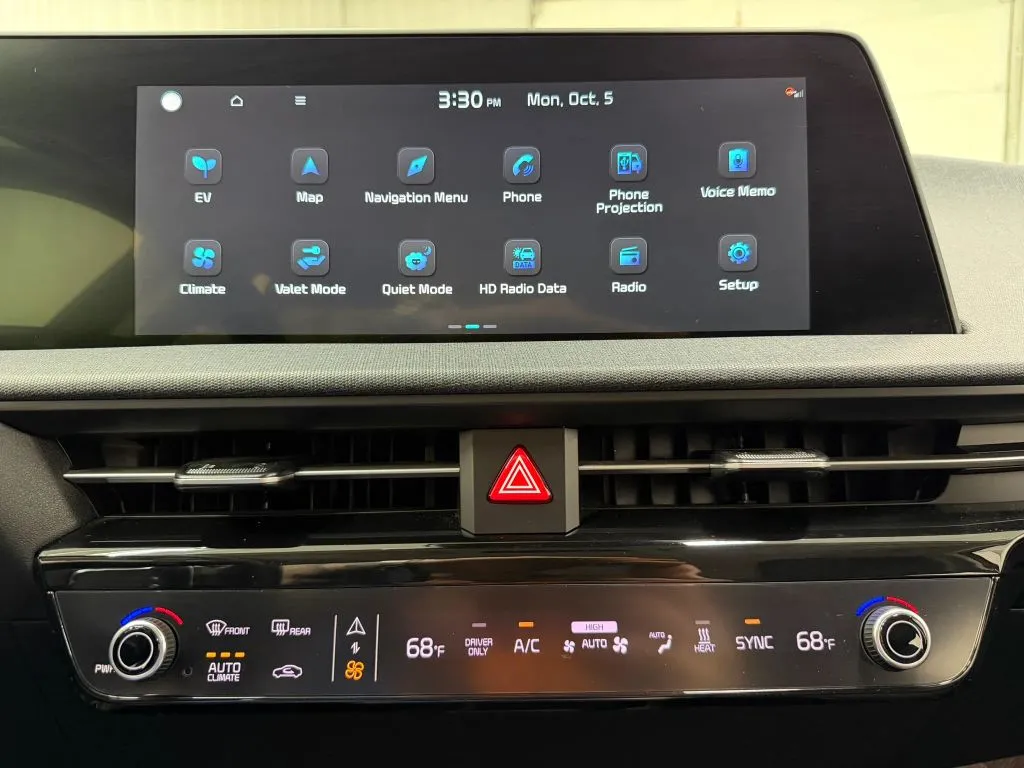 Kia EV6 photo 23