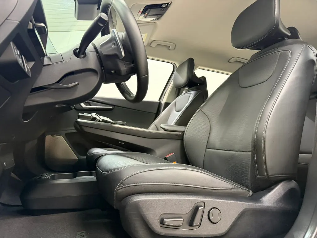 Kia EV6 photo 16