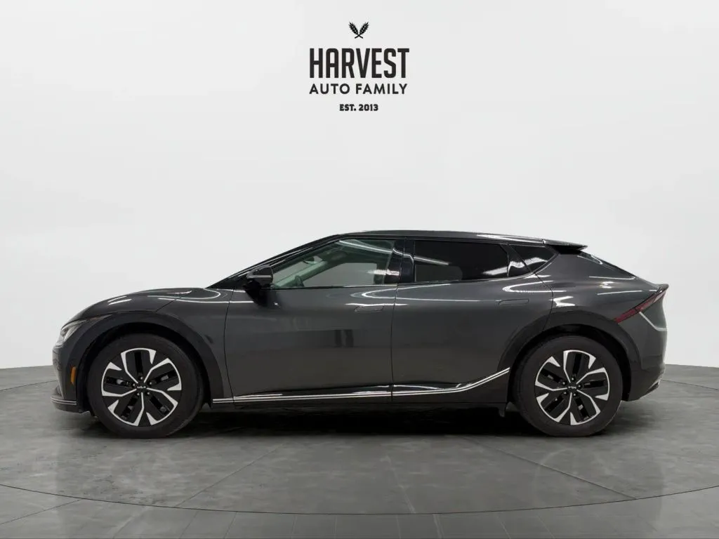 Kia EV6 photo 2
