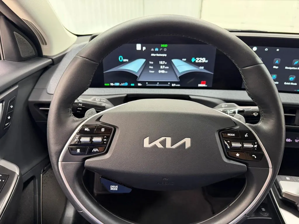 Kia EV6 photo 21