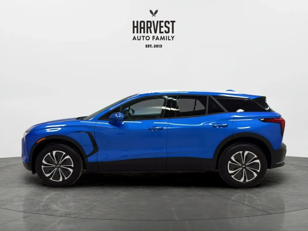 Chevrolet Blazer photo 2