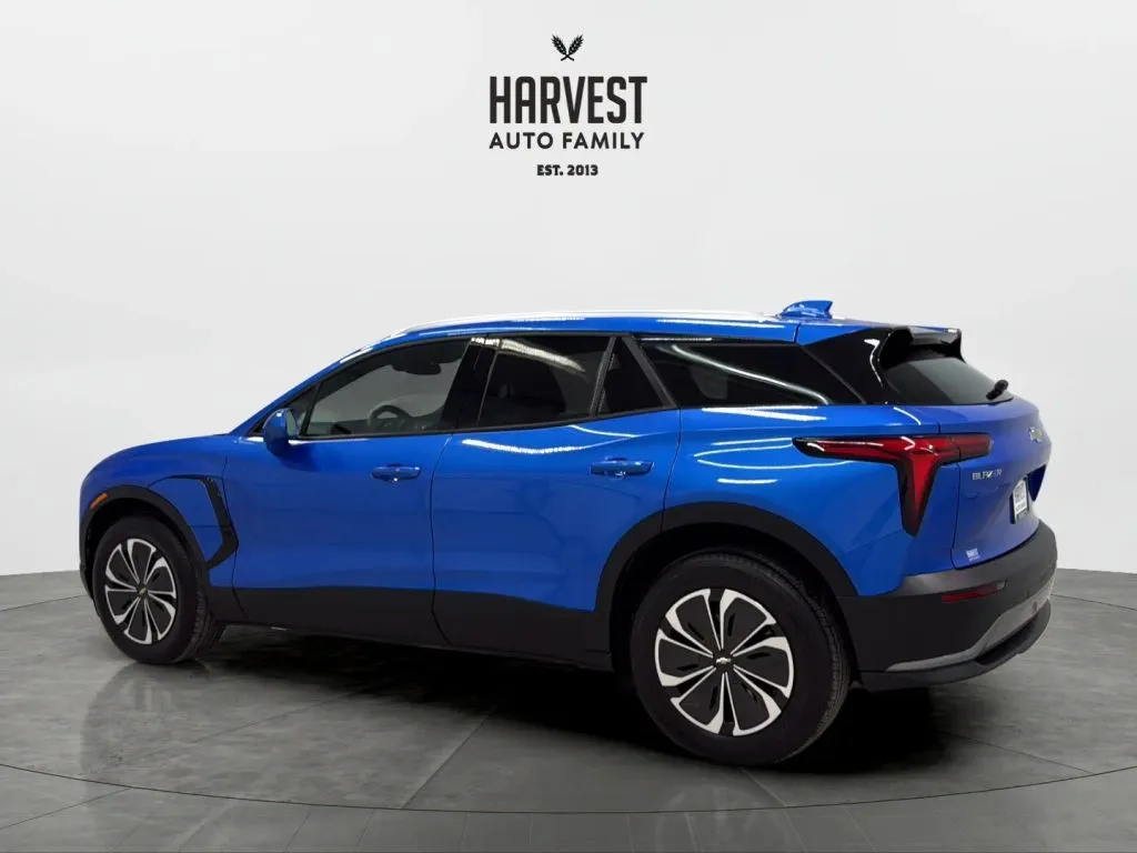 Chevrolet Blazer photo 3