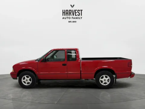 Photos of 1999 GMC Sonoma Extended Cab Short Bed for sale in Wahoo, NE at Harvest Auto Family