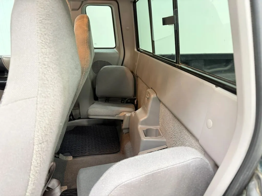 Ford Ranger photo 16