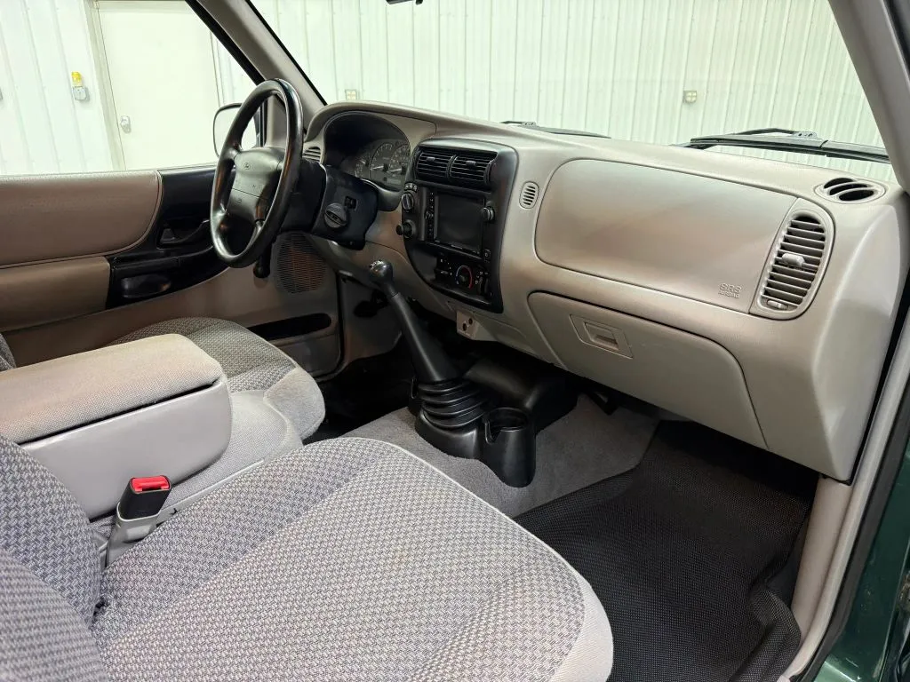 Ford Ranger photo 13