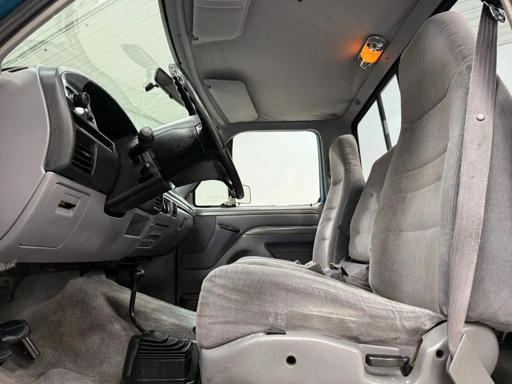 Ford F-250 photo 14