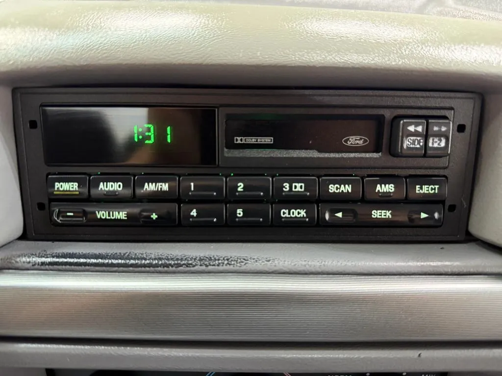 Ford F-250 photo 19