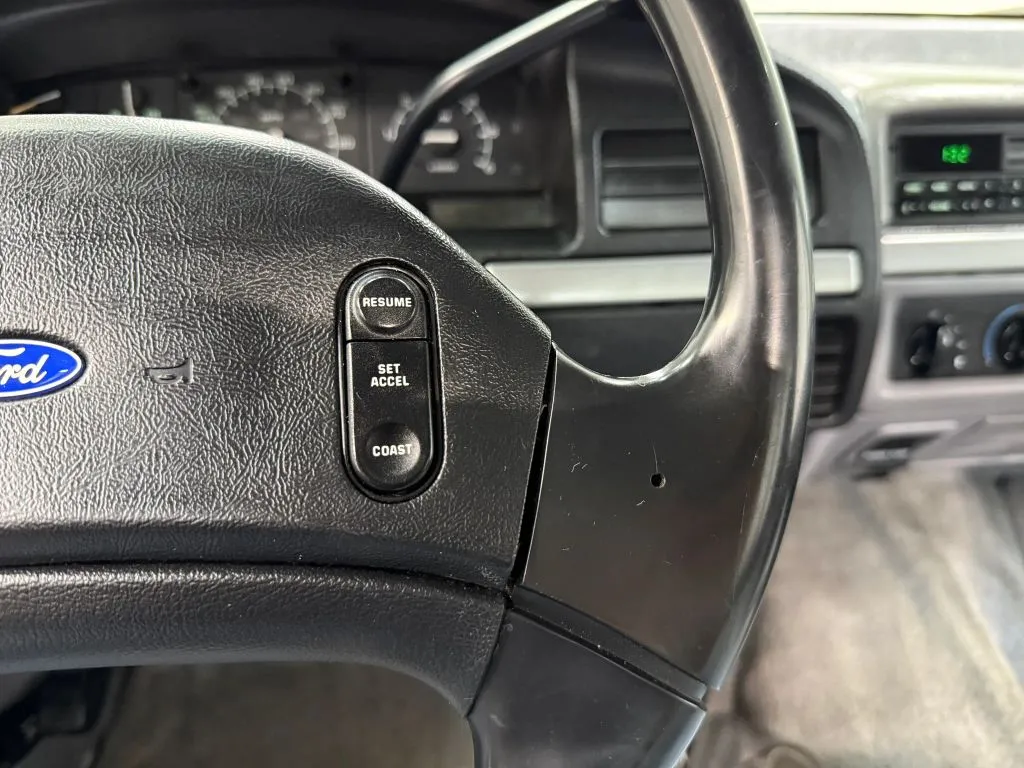 Ford F-250 photo 24