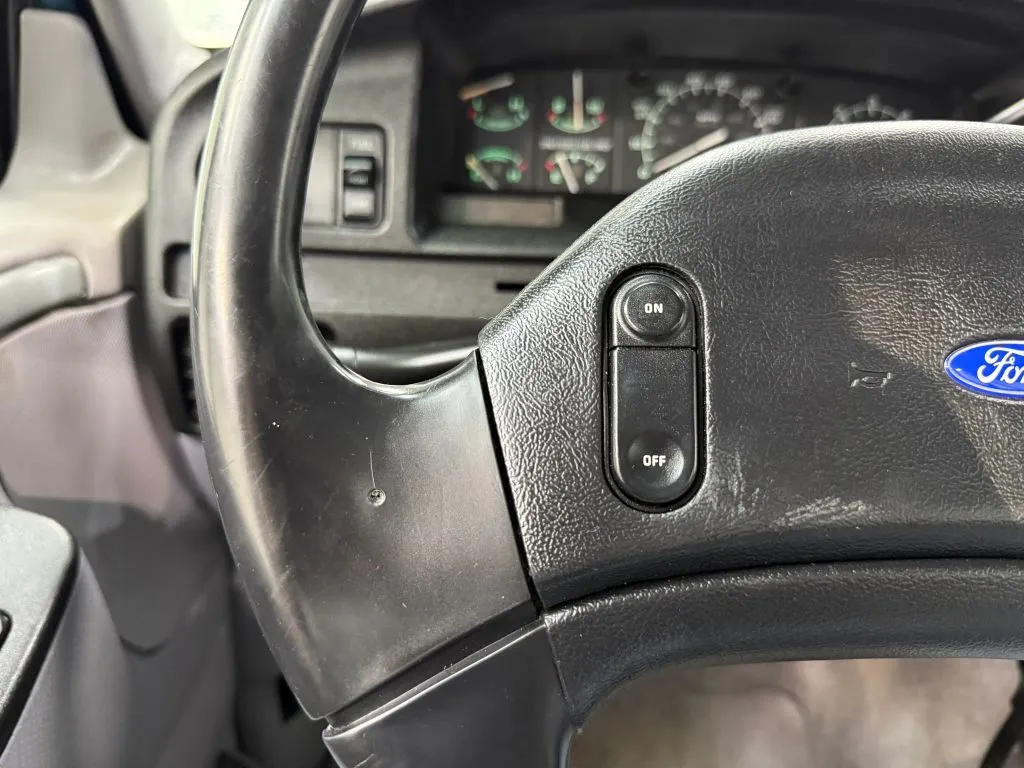 Ford F-250 photo 23