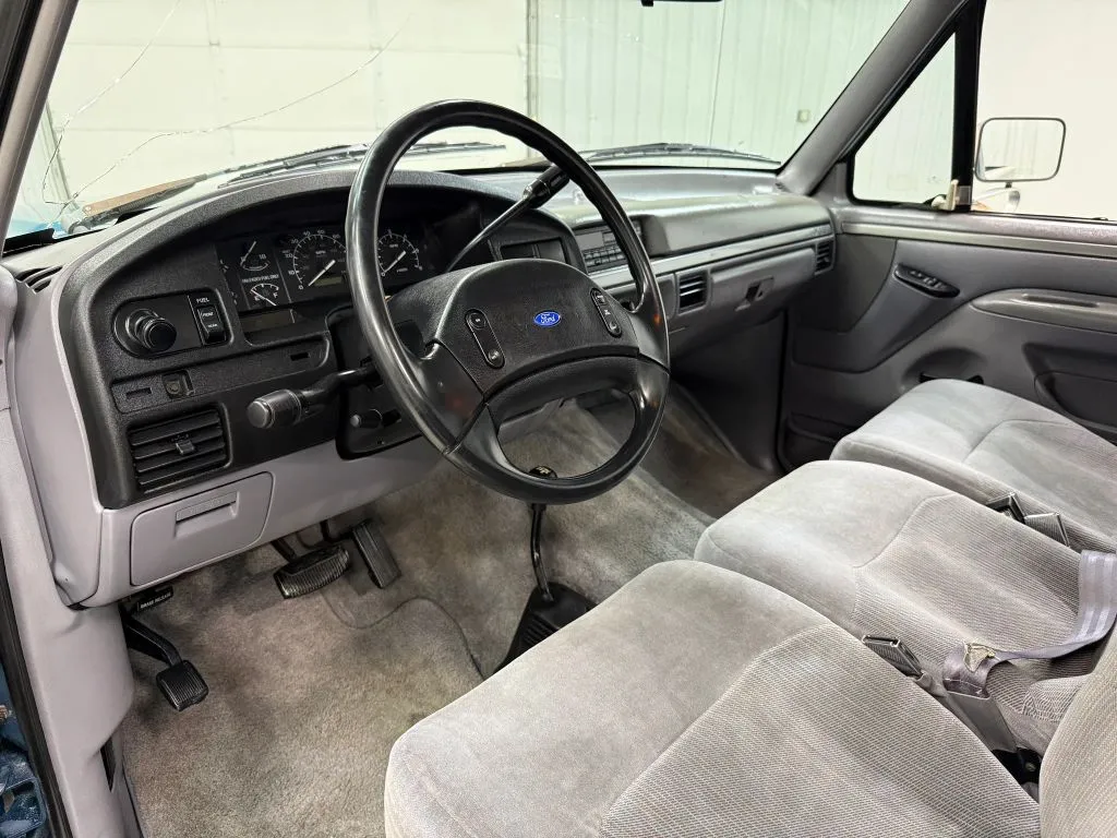 Ford F-250 photo 12