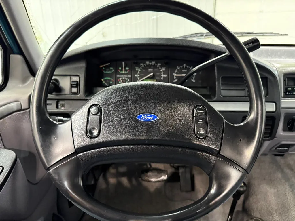 Ford F-250 photo 16