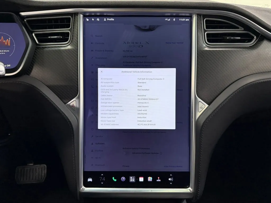 Tesla Model X photo 25