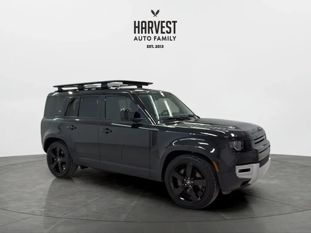 Land Rover Defender photo 9