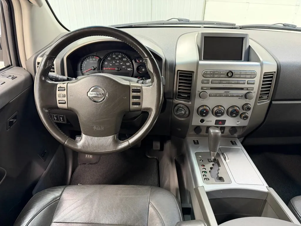 Nissan Armada photo 26
