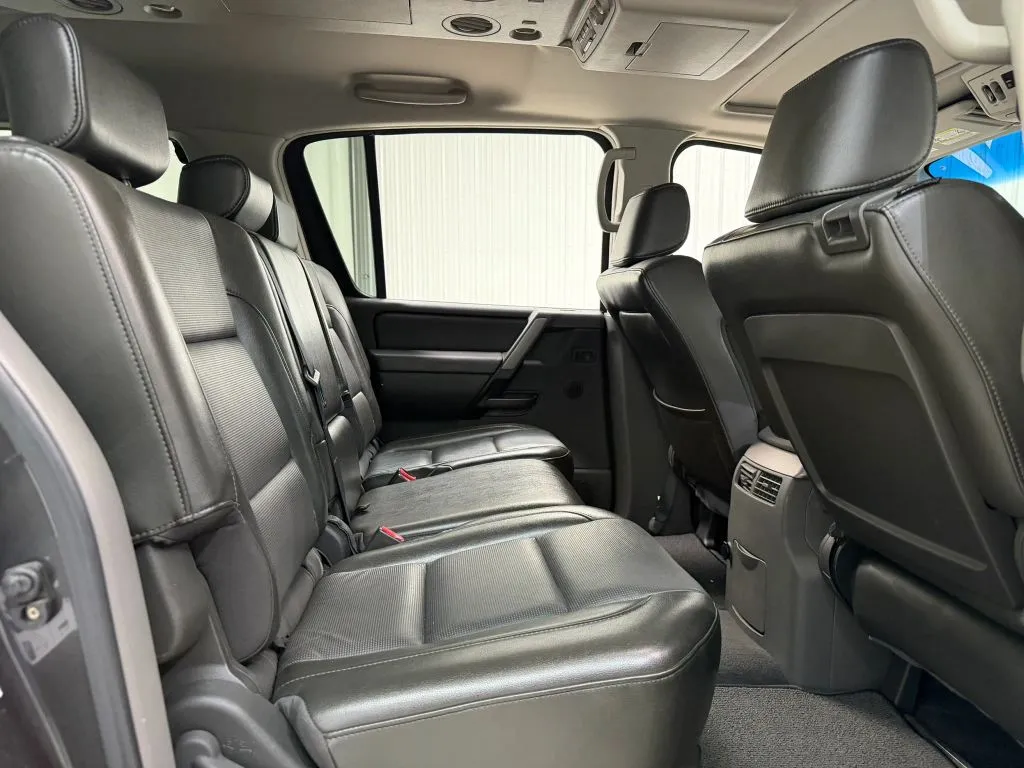 Nissan Armada photo 23