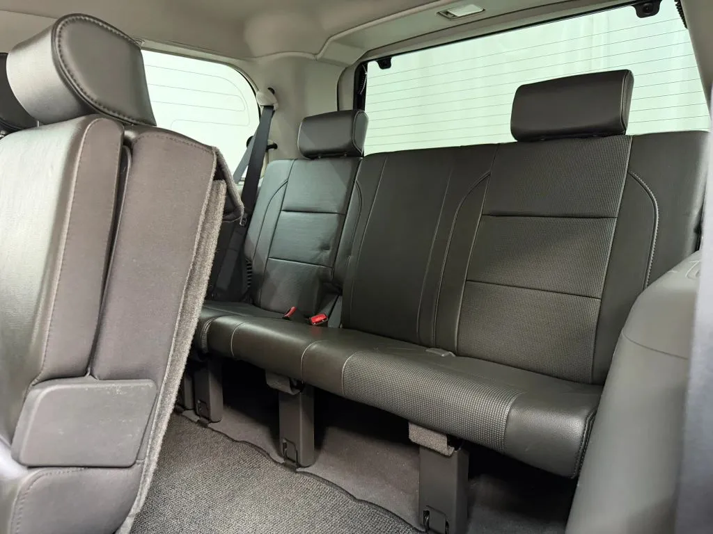Nissan Armada photo 19