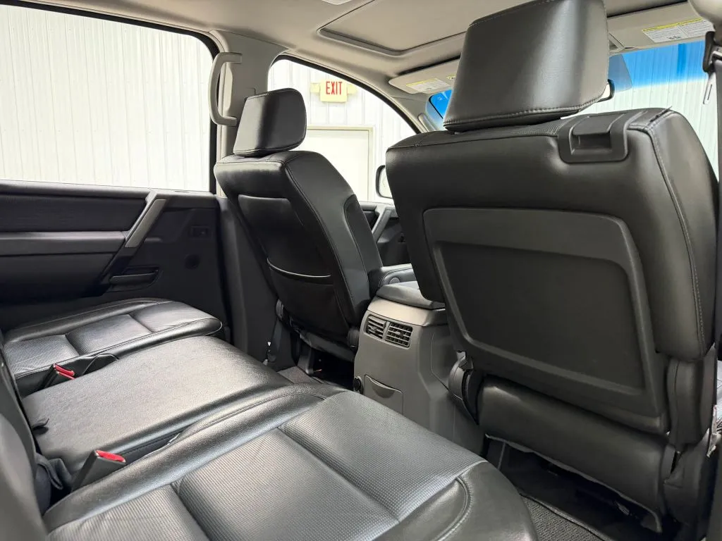 Nissan Armada photo 22