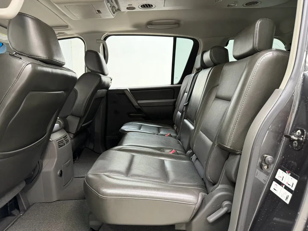 Nissan Armada photo 18