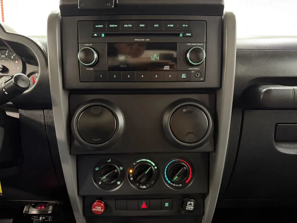 Jeep Wrangler photo 24