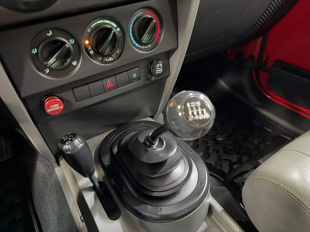 Jeep Wrangler photo 25