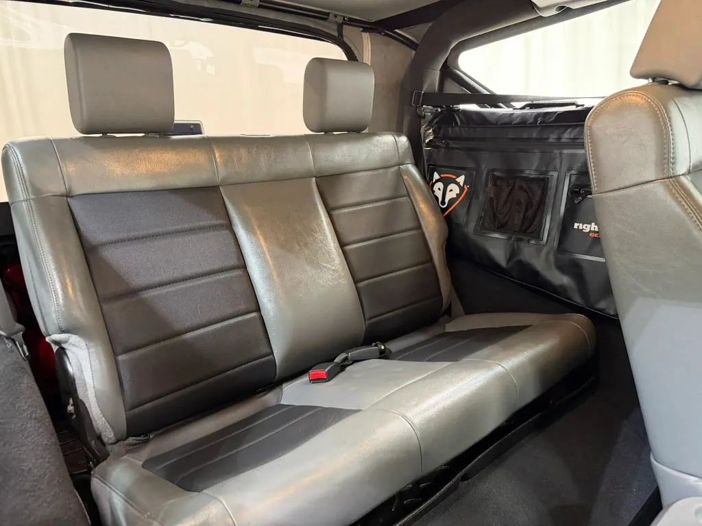 Jeep Wrangler photo 18