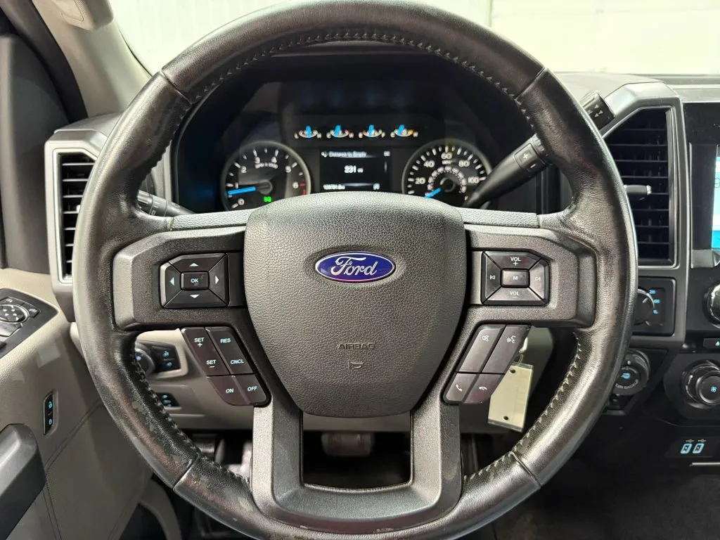 Ford F-150 photo 19