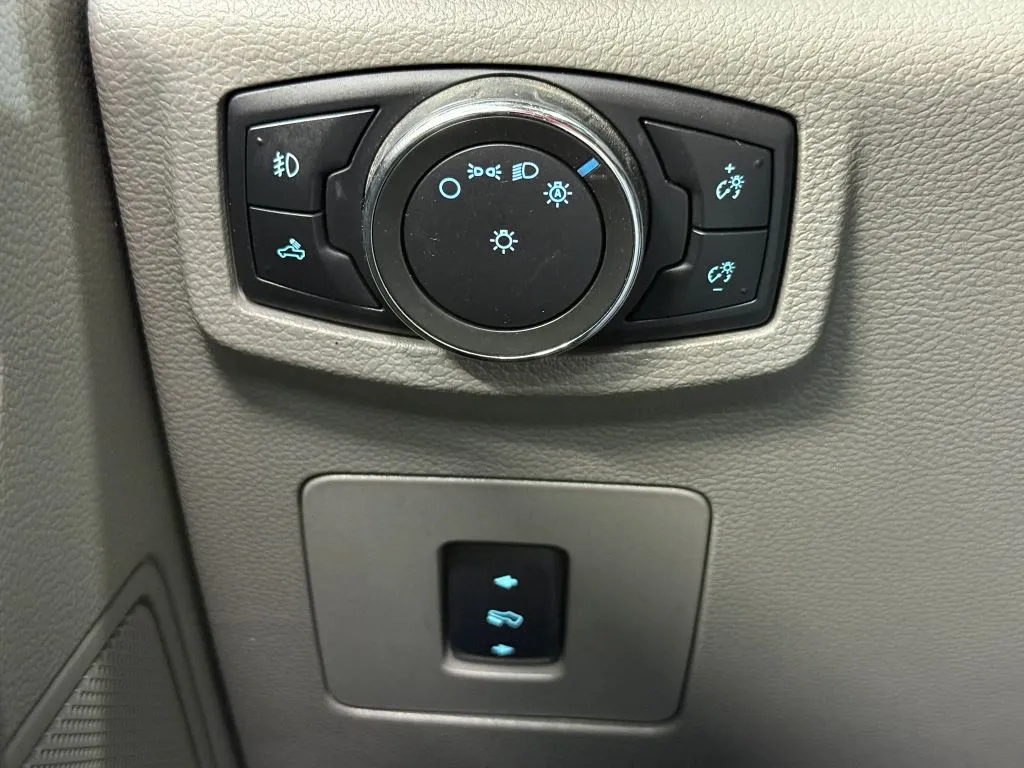 Ford F-150 photo 27