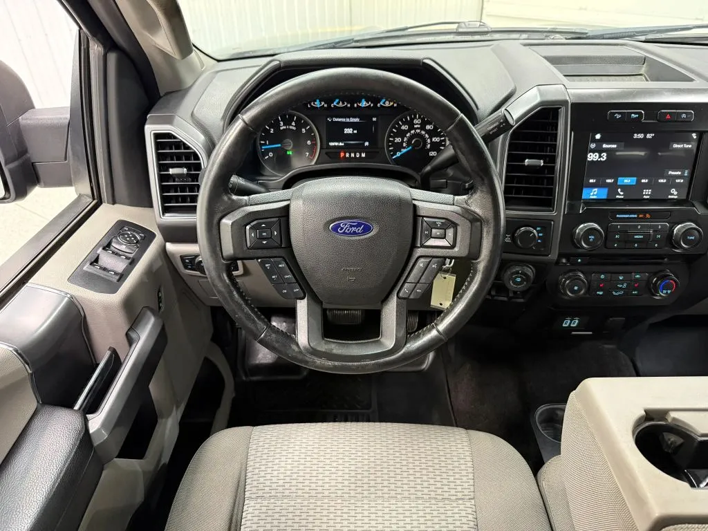 Ford F-150 photo 18