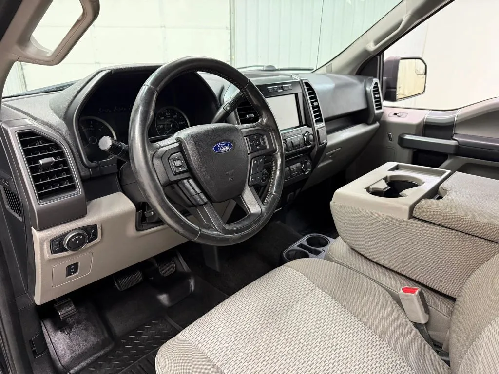 Ford F-150 photo 12